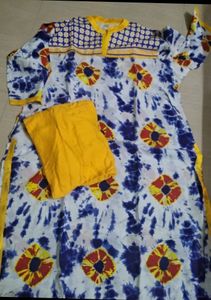 tie and dye bandhni plazo suit