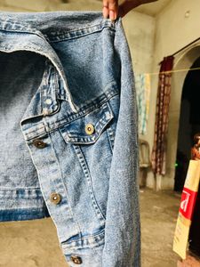 Stylish Cropped Denim Jacket💎