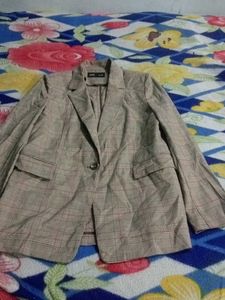 Plaid Blazer - Stylish & Chic