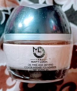 Brand New**** Mattlook Foundation 50ml