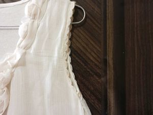Elegant White Sleeveless Top