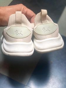 THE NEEMAN'S SOLE MAX