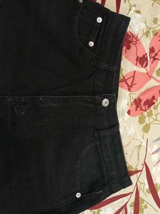 Black Ripped Wide-Leg Jeans