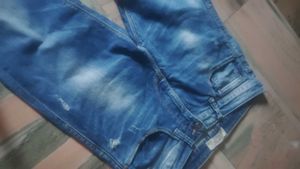 Men's Distressed Blue Denim Jeans