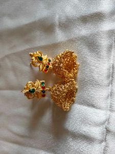 Exquisite Gold Tone Jhumka Earrings