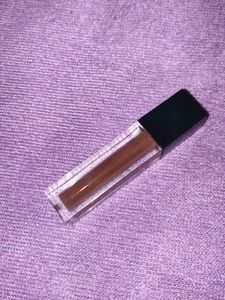 Glowy Brown Liquid Lipstick