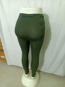 Bekkin Camo Seamless Leggings Free Size 28 to 32