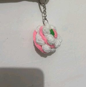 Crocheted fruit cake keychain 🍰🍓