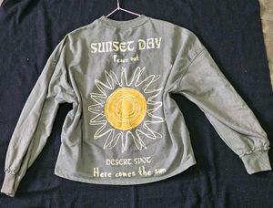 Desert Dreamscape Graphic Sweatshirt