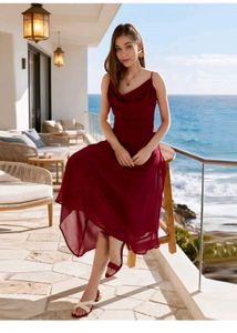 Elegant Burgundy Midi Dress