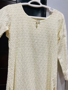 Beautiful off white chicken best pattern kurti