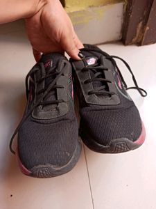 Sports Shoes For Womens