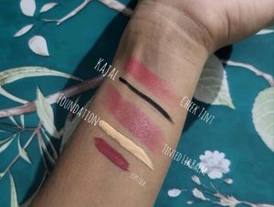 Just Herbs Makeup Kit