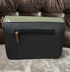 🆕Sling Bag With Chain
