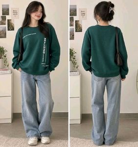 Oversized Green Graphic Sweatshirt