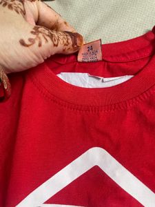Red Graphic T-Shirt &amp; Black Pants Set