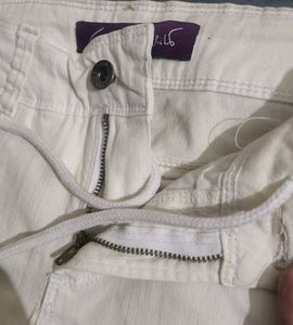 Cream Coloured Capri