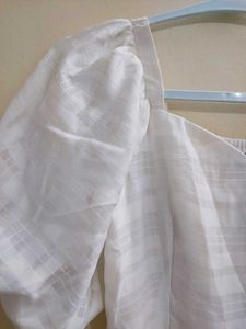 SALE ❗❗❗❗Puff Sleeve White Dress