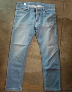 Stylish Light Wash Bootcut Jeans