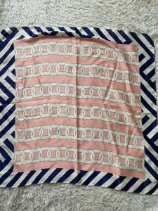 Chic Chain Print Scarf