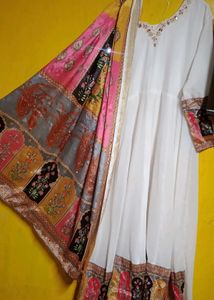 Elegant White Kurta with satin Dupatta Set
