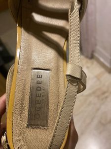 Elegant Beige Pointed Toe Slingbacks