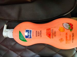 New Parachute Body Lotion 400ml (Pack Of 2 )