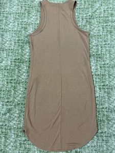Classic Sleeveless dress