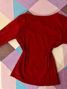 maroon fitted top 🍓