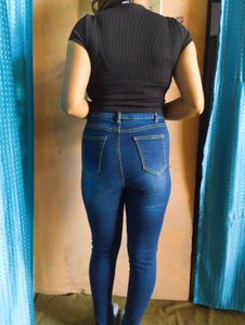 ❤️Ripped High-Waisted Jeans❤️