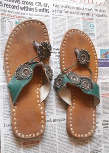 2 jodi Sandals Camel leather Handmade ghungroo
