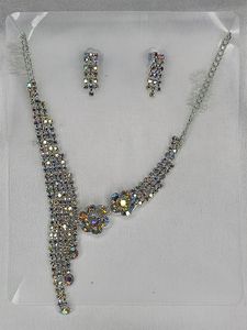 Women's Fashion Metal Traditional Necklace Set wit