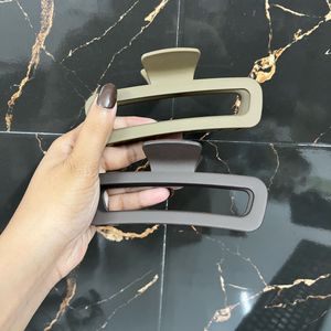 Oversized Hair claw clip