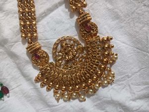 Elegant Indian Gold Necklace Set