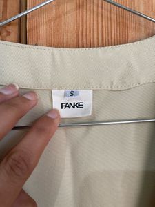 Light Beige V-Neck Short Sleeve top