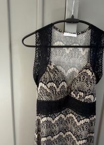 Chic Black &amp; White Patterned Dress