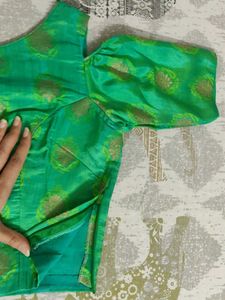 Beautiful Green Ethnic crop top and skirt.🌿✨💚