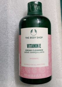The Body Shop Vitamin E Cream Cleanser