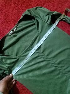 Green Fitted Full Sleeves Top
