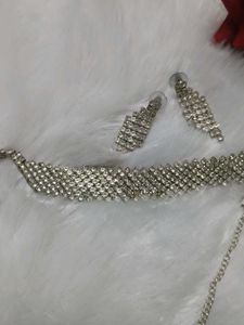 Sparkling Silver Choker &amp; Earring Set