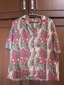 Vibrant Floral Print Button-Up Shirt