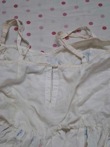 white swan coded top