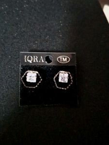 8 Pairs of earnings