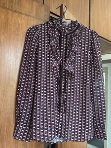 Chic Geometric Print Ruffle Blouse