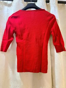 Stylish Red Stone Work Top