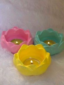 Lotus Shaped Tealight Holders(Set of 2)