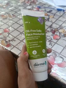The Derma Co. Oil-Free Face Moisturizer