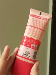 Aqualogica Radiance Water Light Fluid Sunscreen SP