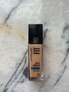 Maybelline Fit Me Matte + Poreless Foundation