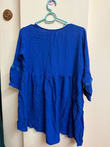 Blue Embroidered V-Neck Kurta
